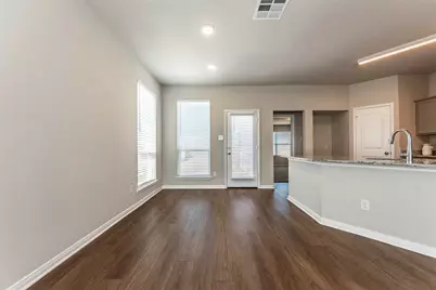 8220 N Tourmaline Way, La Marque, TX 77591 - Photo 11