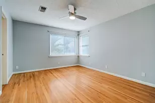 8610 Bevlyn Dr, Houston, TX 77025 - Photo 15