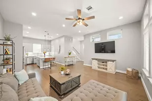 720 W Donovan St, Houston, TX 77091 - Photo 7