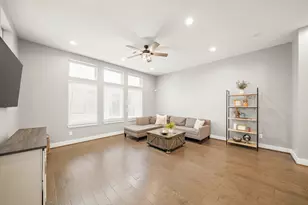 720 W Donovan St, Houston, TX 77091 - Photo 5