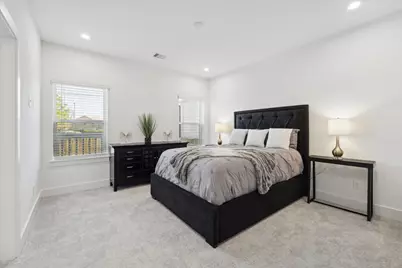 5626 Camino Encantado Drive, Houston, TX 77091 - Photo 9