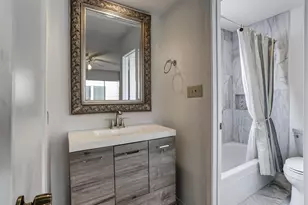2323 Augusta Dr, Houston, TX 77057 - Photo 17