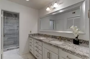 2323 Augusta Dr, Houston, TX 77057 - Photo 13