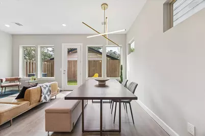 5205 Amber Sunrise Drive, Houston, TX 77018 - Photo 9