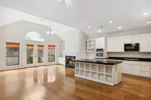 9805 Marlink Ln, Houston, TX 77025 - Photo 7