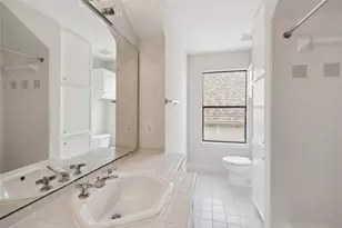 9805 Marlink Ln, Houston, TX 77025 - Photo 21