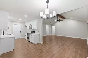 7414 Seminole St, Baytown, TX 77521 - Photo 13