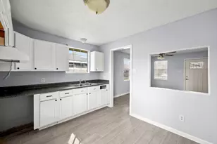 5607 Barton, Houston, TX 77028 - Photo 17
