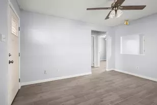 5607 Barton, Houston, TX 77028 - Photo 9