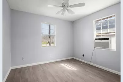 5607 Barton, Houston, TX 77028 - Photo 13