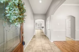 2710 W Oaks Cir E, Pearland, TX 77584 - Photo 5