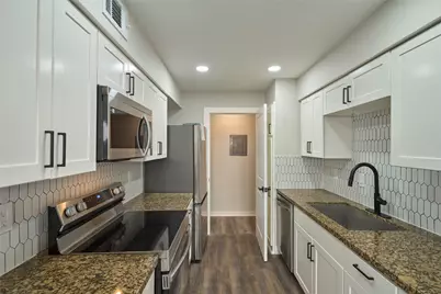 6500 Sands Point Drive #110, Houston, TX 77074 - Photo 9