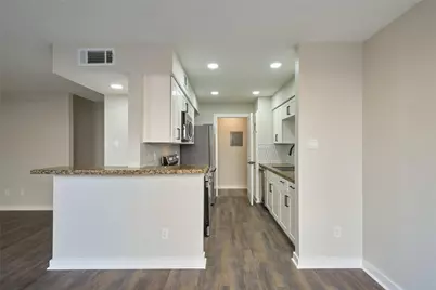 6500 Sands Point Drive #110, Houston, TX 77074 - Photo 7