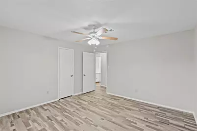 2729 Main Street Street #8, La Marque, TX 77568 - Photo 13
