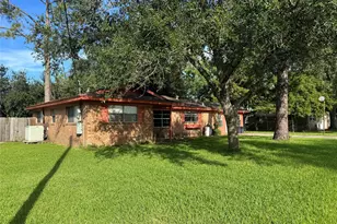 3221 County Rd 890, Alvin, TX 77511 - Photo 3