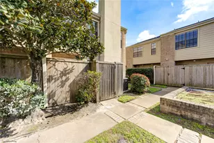 14600 Fonmeadow Dr, Houston, TX 77035 - Photo 7