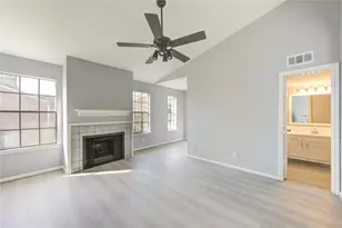 14600 Fonmeadow Dr, Houston, TX 77035 - Photo 33