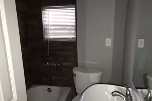 690 Avenue E, Beaumont, TX 77701 - Photo 5