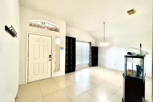 9803 Hallmark Ln, Pearland, TX 77584 - Photo 5