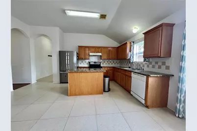 9803 Hallmark Lane, Pearland, TX 77584 - Photo 9