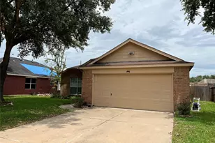 9803 Hallmark Ln, Pearland, TX 77584 - Photo 1