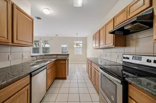 6051 Yorkglen Manor Ln, Houston, TX 77084 - Photo 9