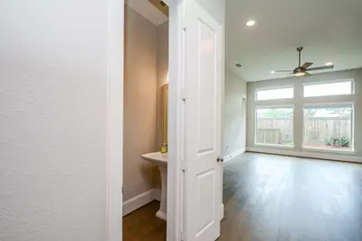 1407 Arkley Way, Houston, TX 77055 - Photo 15
