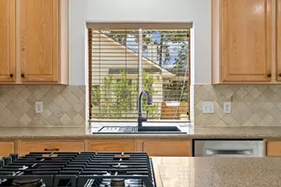 11707 Hillsgate Ct, Tomball, TX 77377 - Photo 9