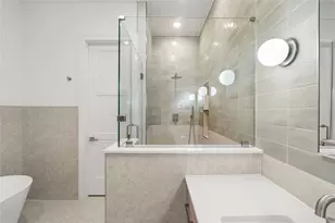 611 Skyland Terrace Way, Houston, TX 77009 - Photo 33