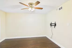 6416 Bankside Dr, Houston, TX 77096 - Photo 11