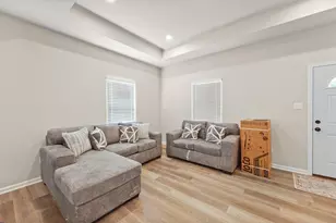 1026 Theresa St, Houston, TX 77051 - Photo 5