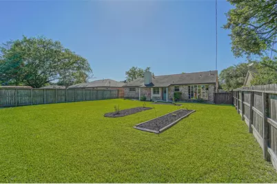 407 Stratmore Drive, Friendswood, TX 77546 - Photo 17
