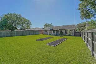 407 Stratmore Dr, Friendswood, TX 77546 - Photo 17