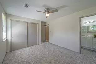 407 Stratmore Dr, Friendswood, TX 77546 - Photo 11