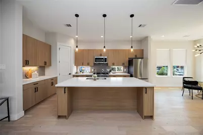 2507 N Macgregor Way, Houston, TX 77004 - Photo 13