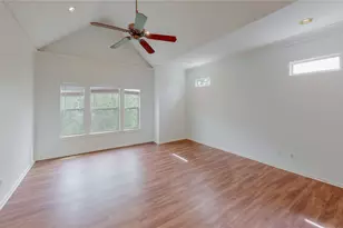 5843 Petty St, Houston, TX 77007 - Photo 21