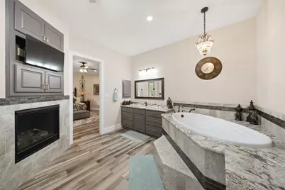15442 Crown Oaks Drive, Montgomery, TX 77316 - Photo 17