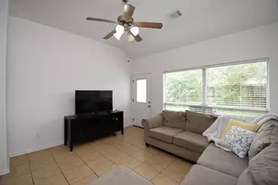 1734 Pepper Hill Ln, Sugar Land, TX 77479 - Photo 9