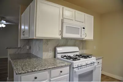 20734 Settlers Lake Circle N, Katy, TX 77449 - Photo 17