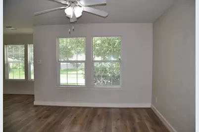 20734 Settlers Lake Circle N, Katy, TX 77449 - Photo 9