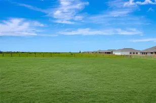 221 Dunovant Dr, Sealy, TX 77474 - Photo 23