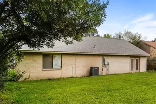 2850 Canary Ln, Humble, TX 77396 - Photo 15