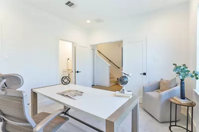 1020 W 15th 1/2 Street #A, Houston, TX 77008 - Photo 5