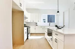 1020 W 15th 1/2 St, Houston, TX 77008 - Photo 23