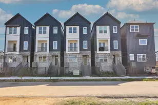 1020 W 15th 1/2 St, Houston, TX 77008 - Photo 3