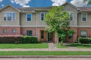 10205 Brooktree Dr, Houston, TX 77043 - Photo 1