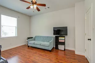 10205 Brooktree Dr, Houston, TX 77043 - Photo 29
