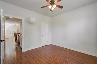 10205 Brooktree Dr, Houston, TX 77043 - Photo 25
