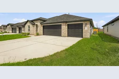 115 Wildflower Lane, Dayton, TX 77535 - Photo 3