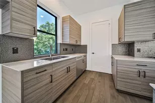 815 W 17th St, Houston, TX 77008 - Photo 15